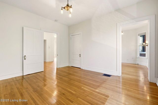 1515 S 3rd St, Louisville, KY 40208