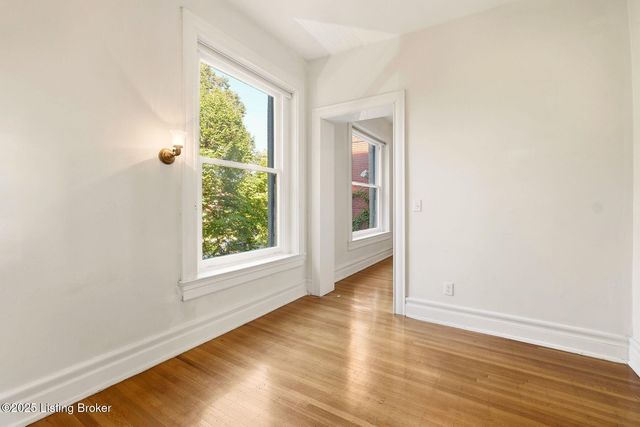 1515 S 3rd St, Louisville, KY 40208