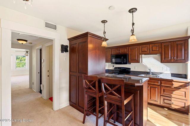 1515 S 3rd St, Louisville, KY 40208