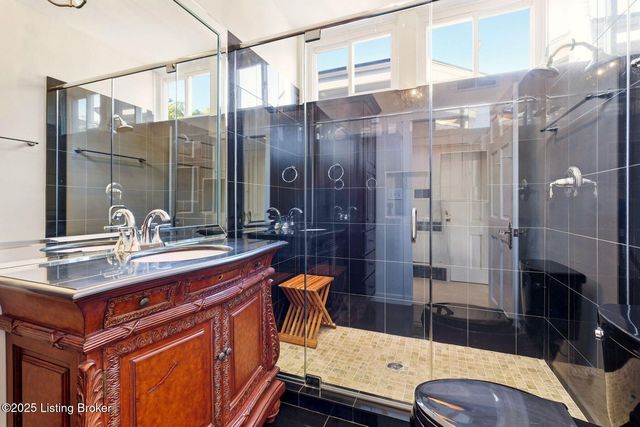 1515 S 3rd St, Louisville, KY 40208