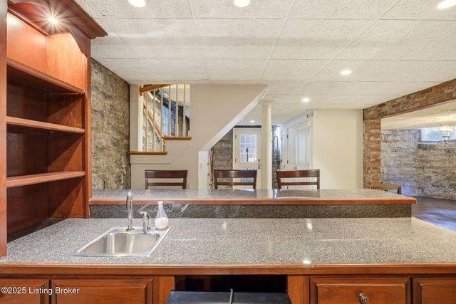 1515 S 3rd St, Louisville, KY 40208