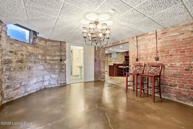 1515 S 3rd St, Louisville, KY 40208