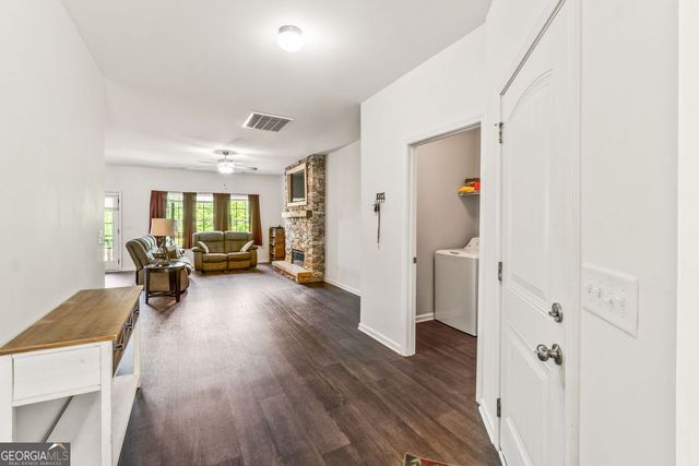 372 Highland Pointe Drive, Alto, GA 30510