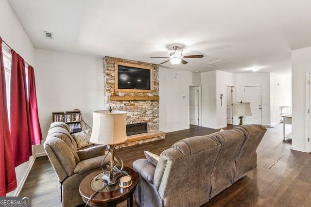 372 Highland Pointe Drive, Alto, GA 30510