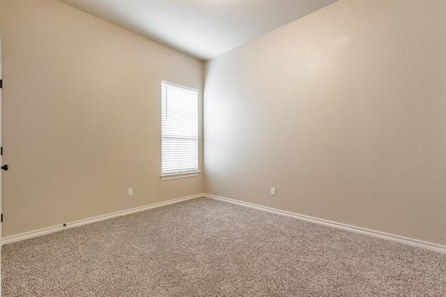 12709 NW 5th Street, Yukon, OK 73099