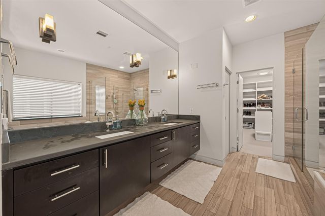 1613 Vermont Street B, Houston, TX 77006