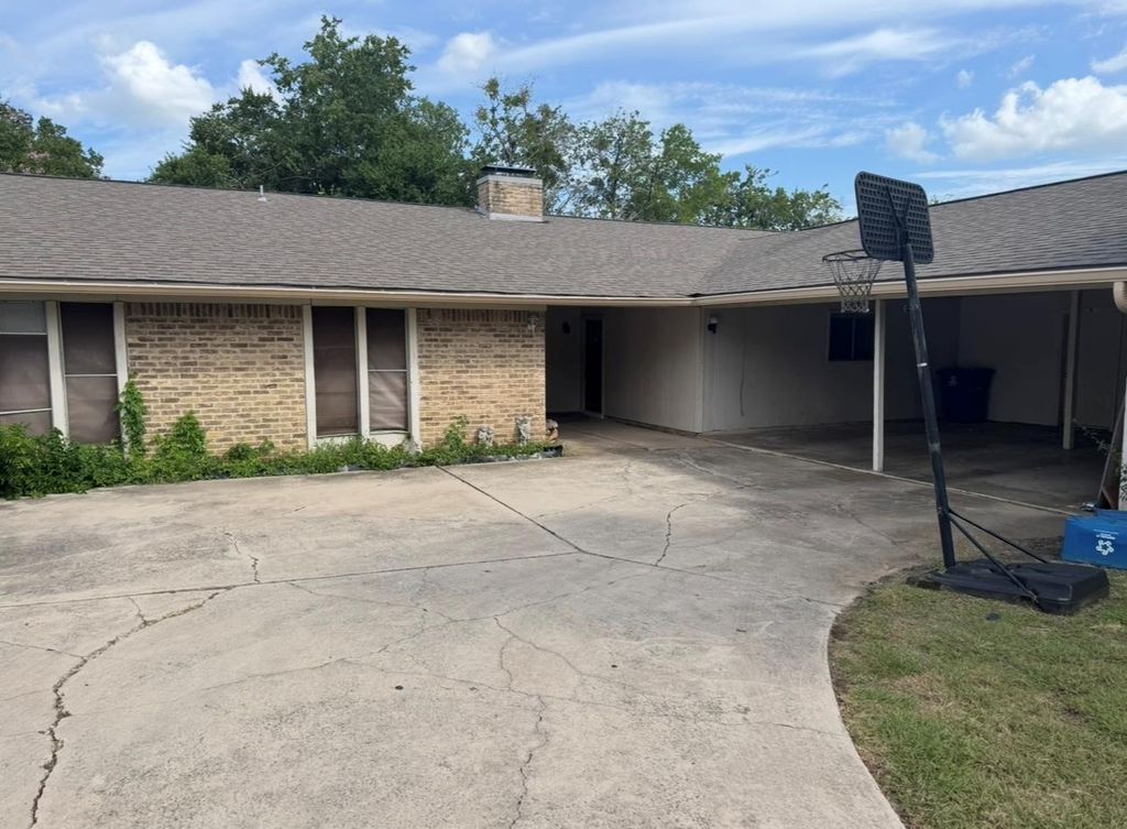 115 Stubblefield DR B, Elgin, TX 78621