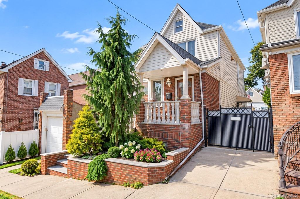 6511 Claran Court, Maspeth, NY 11378 — photo 2