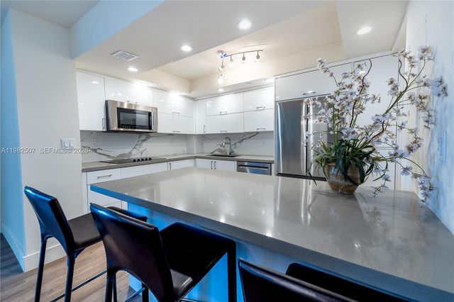 2000 Towerside Ter 1910, Miami, FL 33138