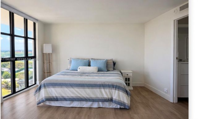 2000 Towerside Ter 1910, Miami, FL 33138