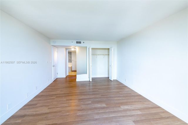 2000 Towerside Ter 1910, Miami, FL 33138