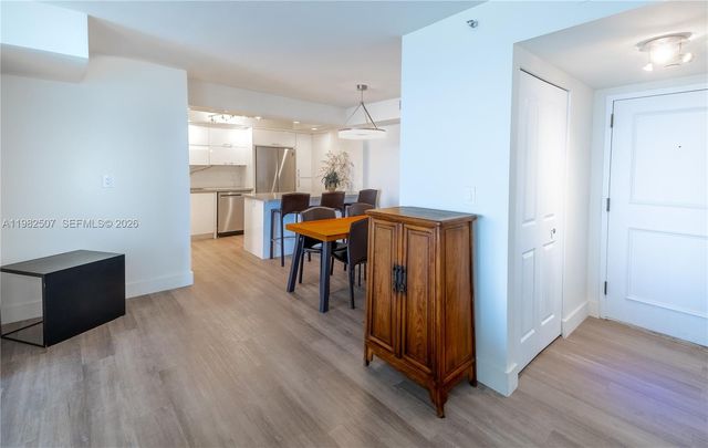 2000 Towerside Ter 1910, Miami, FL 33138