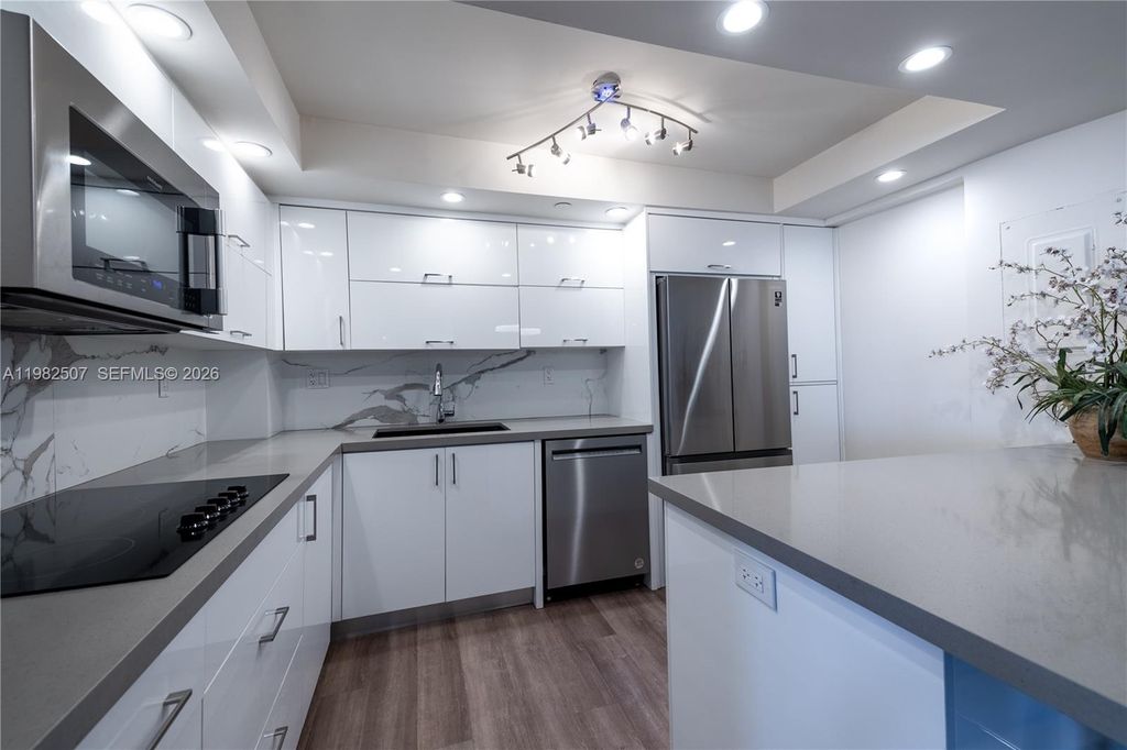 2000 Towerside Ter 1910, Miami, FL 33138