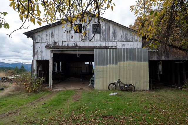 2281 Burgess Ranch Road, Zenia, CA 95595