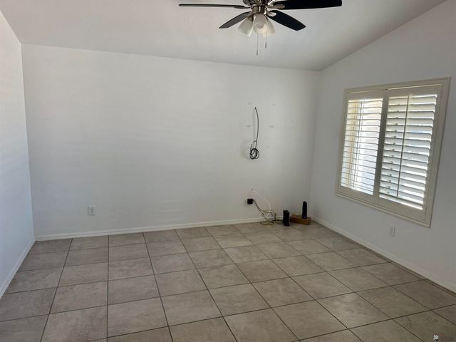 4711 E Los Olivos Dr, San Luis, AZ 85336