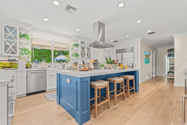 156 Dolphin Road, Palm Beach, FL 33480