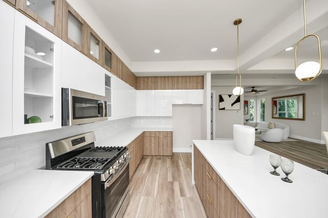 2016 Blodgett Street, Houston, TX 77004