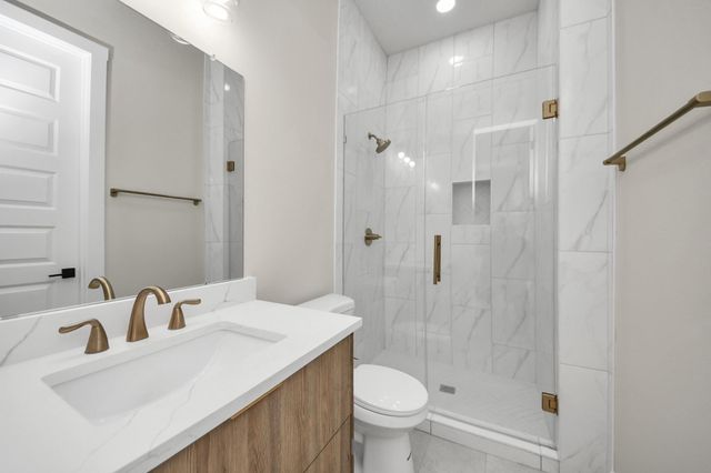 2016 Blodgett Street, Houston, TX 77004