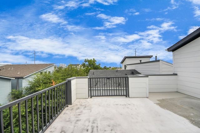 2016 Blodgett Street, Houston, TX 77004