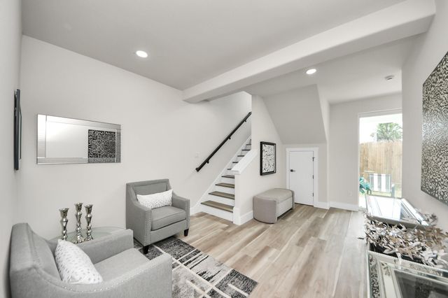 2016 Blodgett Street, Houston, TX 77004