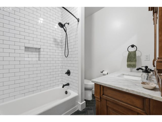 11400 Sw 95TH Ave, Portland, OR 97223