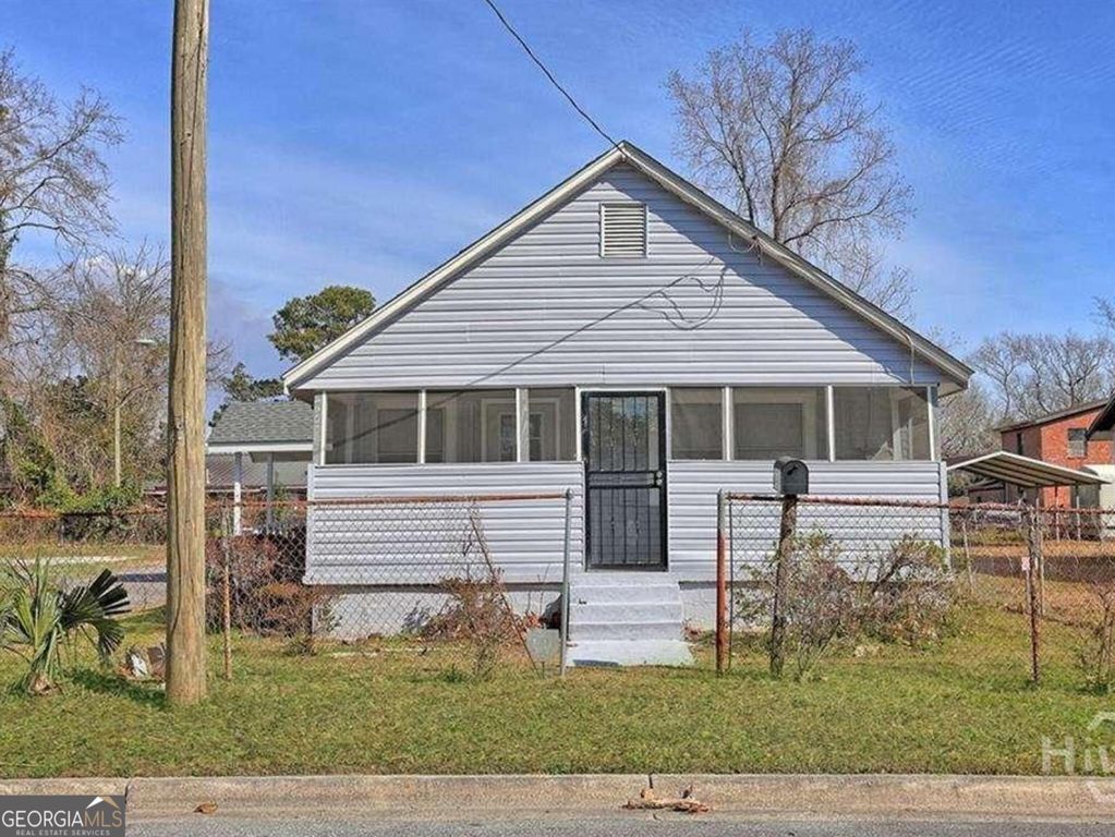 2114 Weldon Street, Savannah, GA 31415