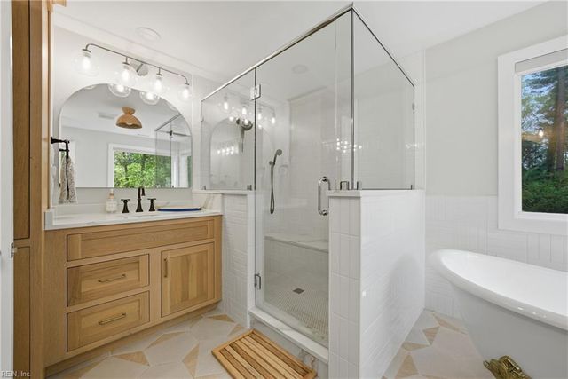 1304 Watersedge DR, Virginia Beach, VA 23452