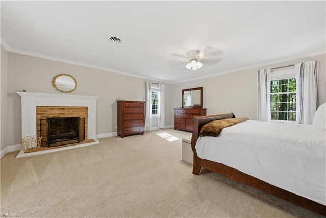 1304 Watersedge DR, Virginia Beach, VA 23452