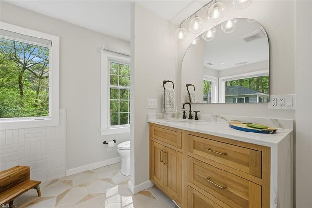 1304 Watersedge DR, Virginia Beach, VA 23452