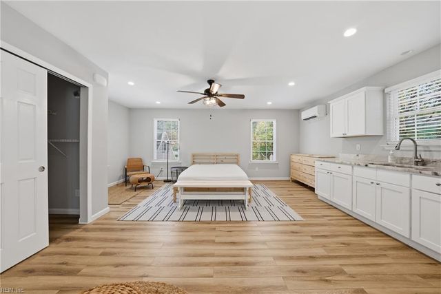 1304 Watersedge DR, Virginia Beach, VA 23452