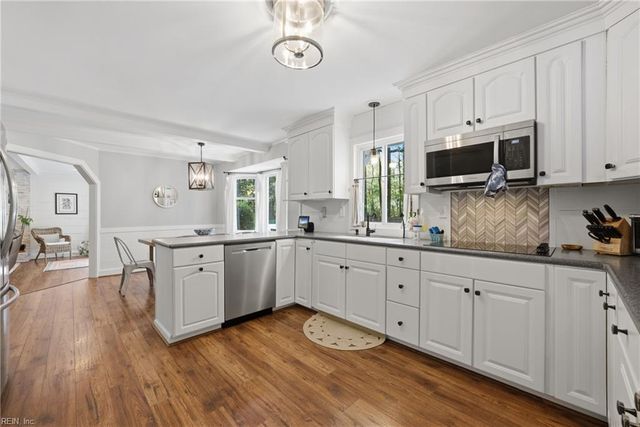 1304 Watersedge DR, Virginia Beach, VA 23452