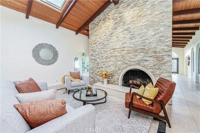 821 Guanajuato Drive, Claremont, CA 91711