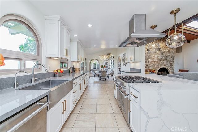 821 Guanajuato Drive, Claremont, CA 91711