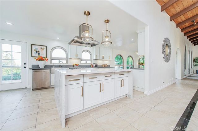 821 Guanajuato Drive, Claremont, CA 91711