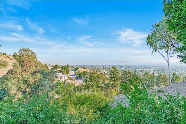 821 Guanajuato Drive, Claremont, CA 91711