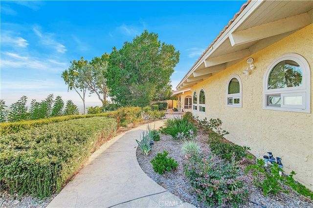 821 Guanajuato Drive, Claremont, CA 91711