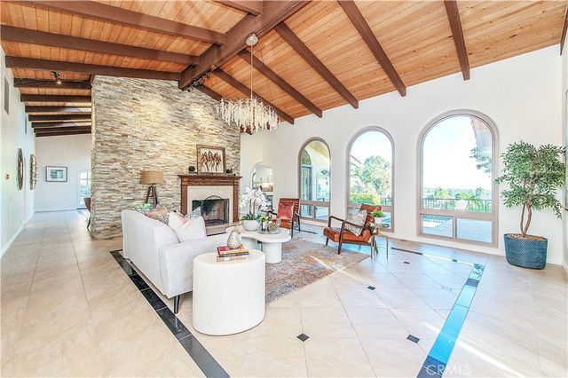 821 Guanajuato Drive, Claremont, CA 91711