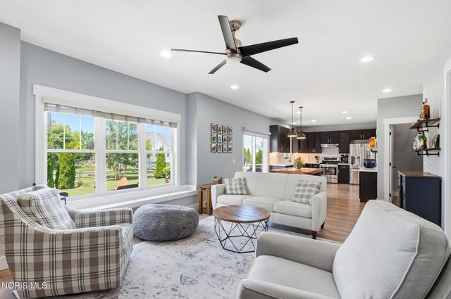801 Barnstable Lane, Bowling Green, OH 43402