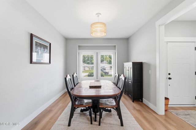 801 Barnstable Lane, Bowling Green, OH 43402