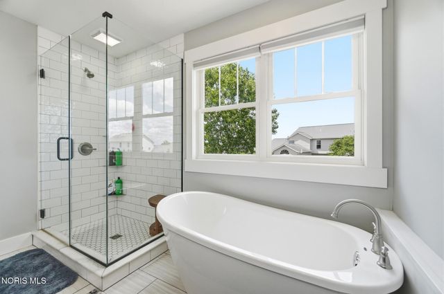 801 Barnstable Lane, Bowling Green, OH 43402