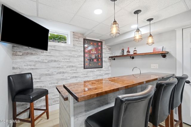 801 Barnstable Lane, Bowling Green, OH 43402