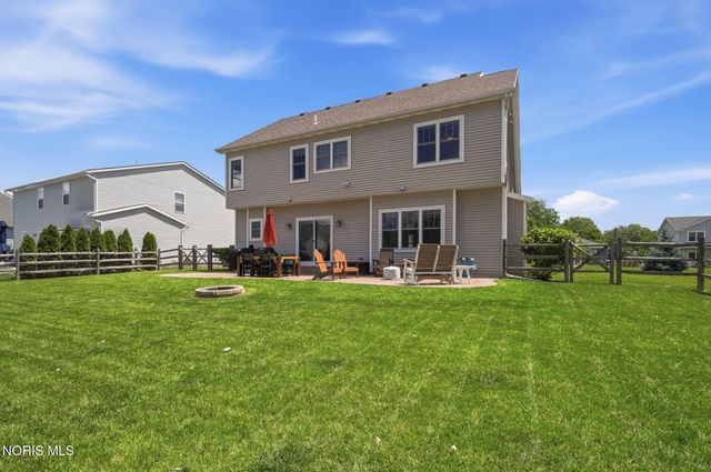 801 Barnstable Lane, Bowling Green, OH 43402