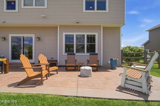 801 Barnstable Lane, Bowling Green, OH 43402