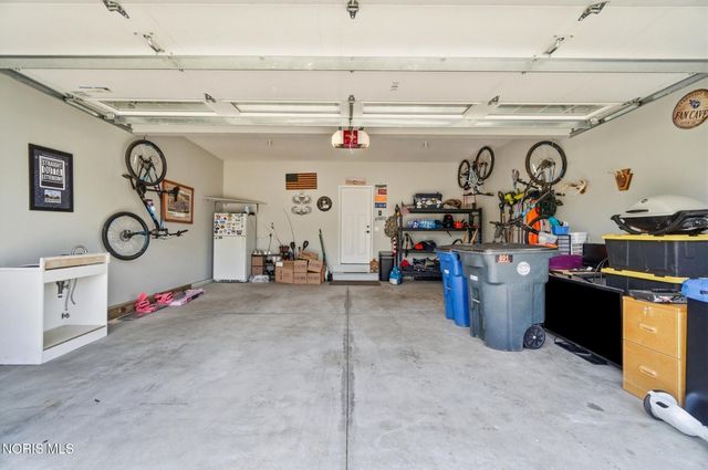801 Barnstable Lane, Bowling Green, OH 43402