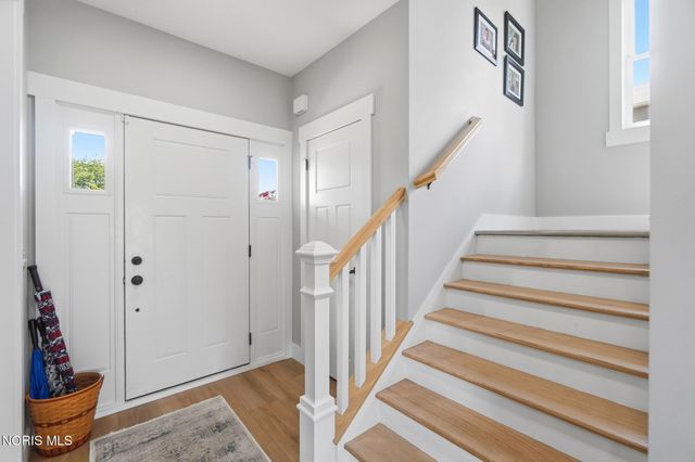 801 Barnstable Lane, Bowling Green, OH 43402