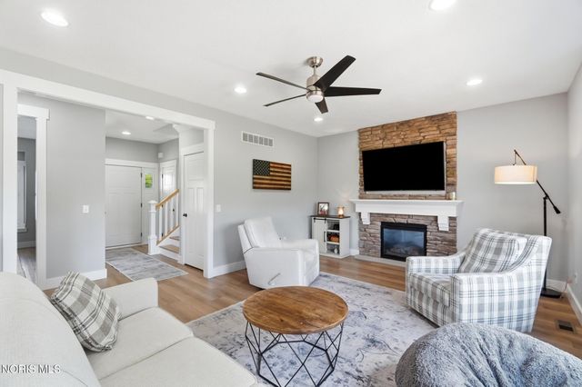 801 Barnstable Lane, Bowling Green, OH 43402
