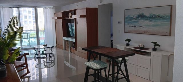 3001 S Ocean Drive 347, Hollywood, FL 33019