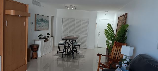 3001 S Ocean Drive 347, Hollywood, FL 33019