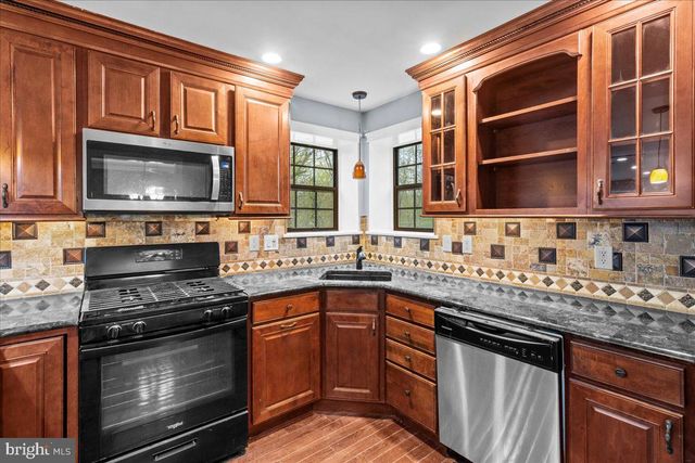 10 KATHERINE COURT, Glassboro, NJ 08028