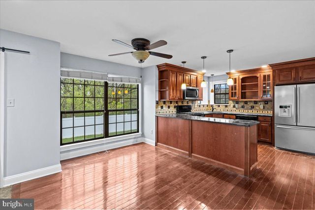 10 KATHERINE COURT, Glassboro, NJ 08028